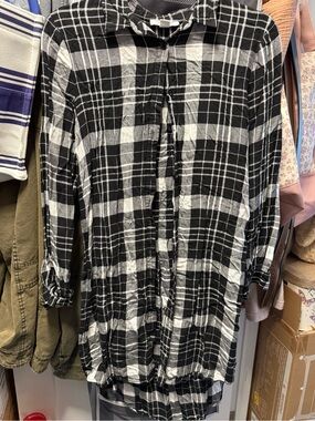 Black & White Plaid Women’s  Longline Button-Up dress